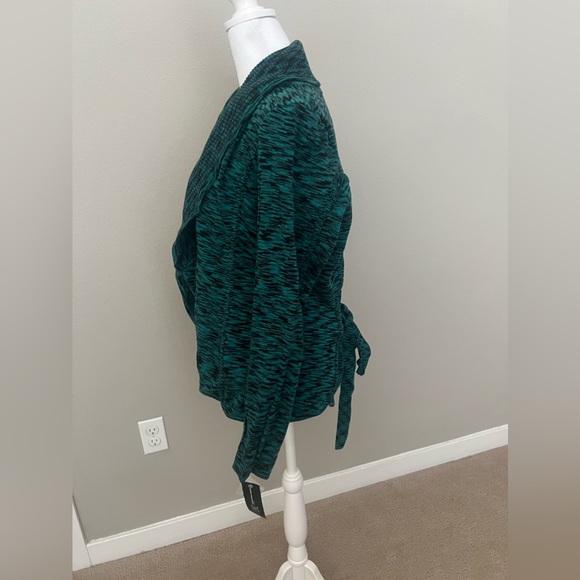 NWT INC Sweater - Picture 2 of 4